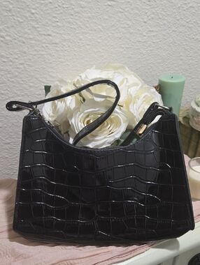 Glossy Black Croc-Embossed Shoulder Hobo Bag with Pewter Toned Zip Detail